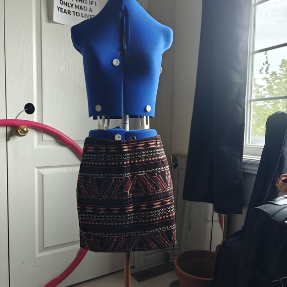 Patterned Brown Skirt - Picture 4 of 4